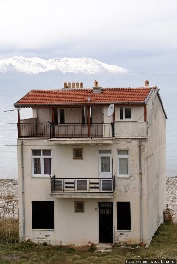 Дом на острове Ешилада Эгирдир, Турция