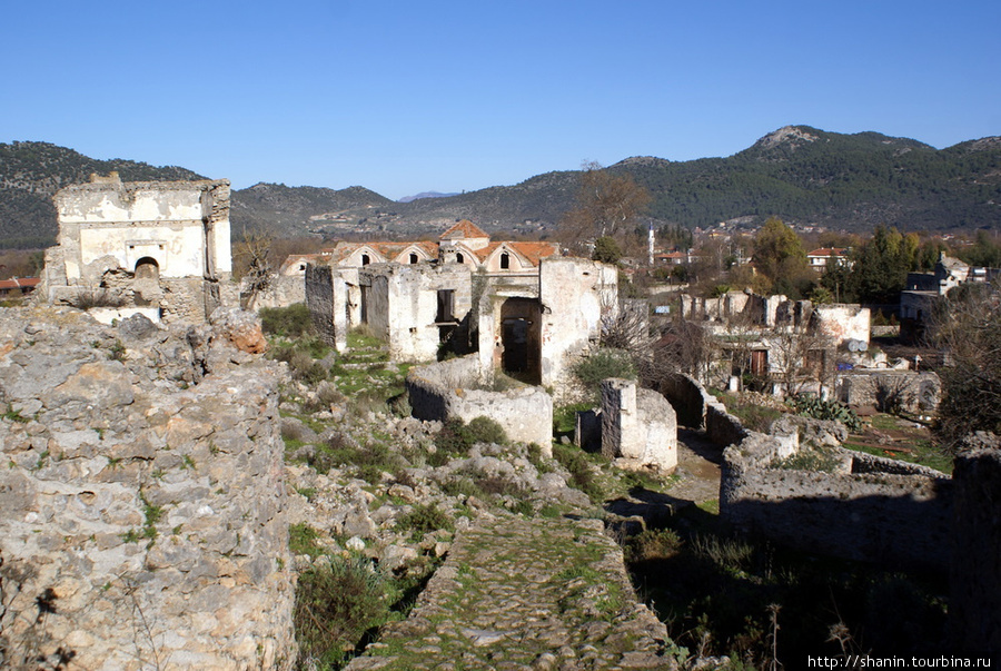 Руины в деревне Каякёй Каякёй, Турция