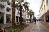 Пешеходная торговая улица в Кемере