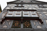 В течение последних лет большая часть исторических зданий коренным образом реставрирована и передана для использования по прямому назначению. Среди них один из старейших фахверковых домов Германии, построенный в 1296 г. Рёмер 1