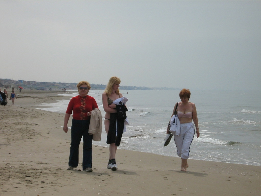 Прогулка по берегу моря