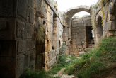 Руины амфитеатра в Мире