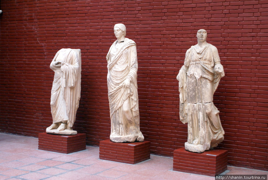 Античные статуи Сельчук, Турция
