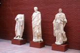Античные статуи