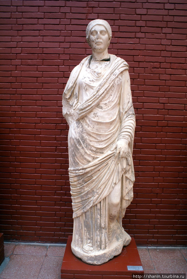 Античная статуя Сельчук, Турция