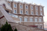 Главное здание отеля Лидия