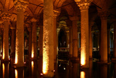 Колонны в подземной цистерне базилике