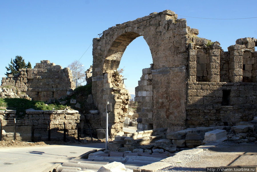 Городские ворота в Сиде Сиде, Турция