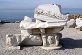 Руины на берегу моря в Сиде