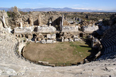 Вид с верхнего ряда амфитеатра