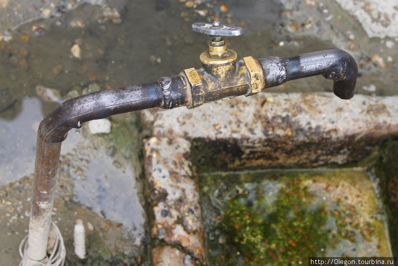 Водопроводов в городе много, вода чистая- можно пить не фильтруя Бухара, Узбекистан