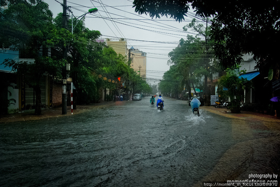 Сезон дождей в Нячанге, Вьетнам, ноябрь 2010 Нячанг, Вьетнам