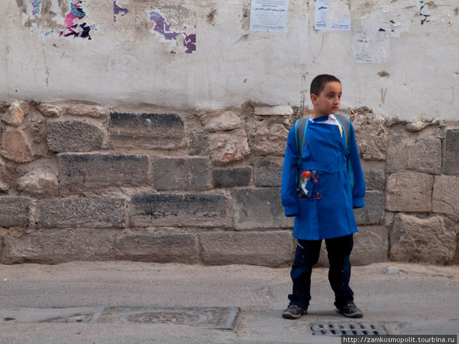 Школьник в старом городе. Дамаск, Сирия