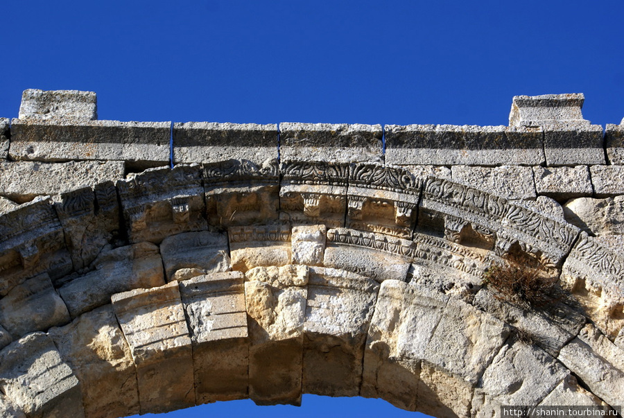 Фрагмент триумфальной арки Силифке, Турция