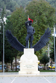 Памятник летчику Фетхи-бею в Фетхие