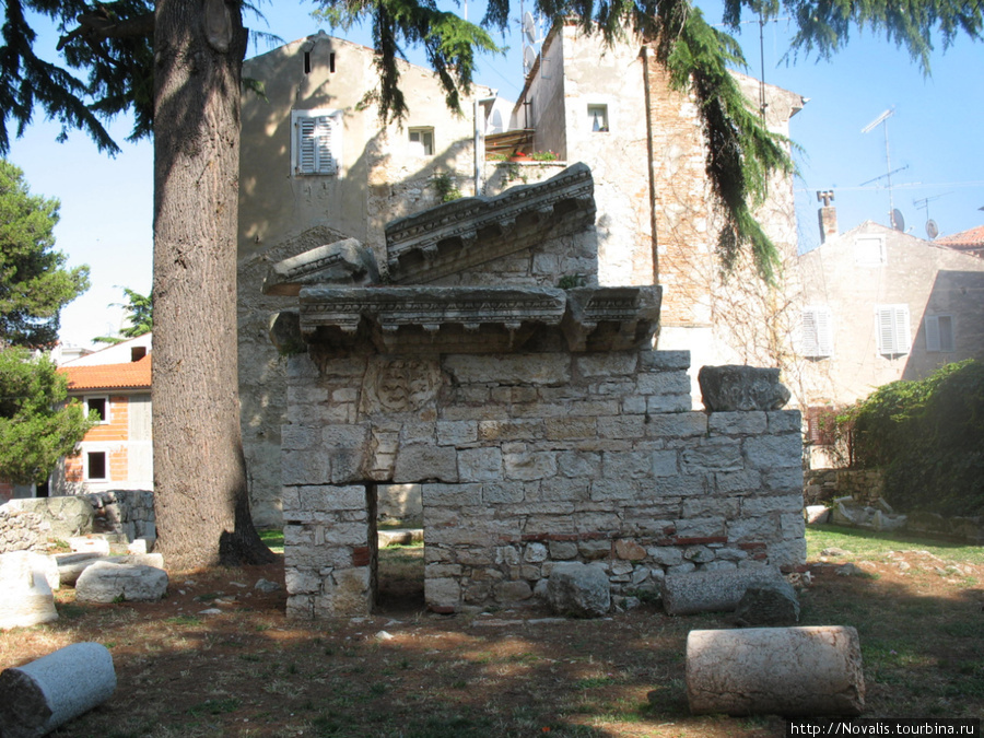 Храм Нептуна Истрия, Хорватия