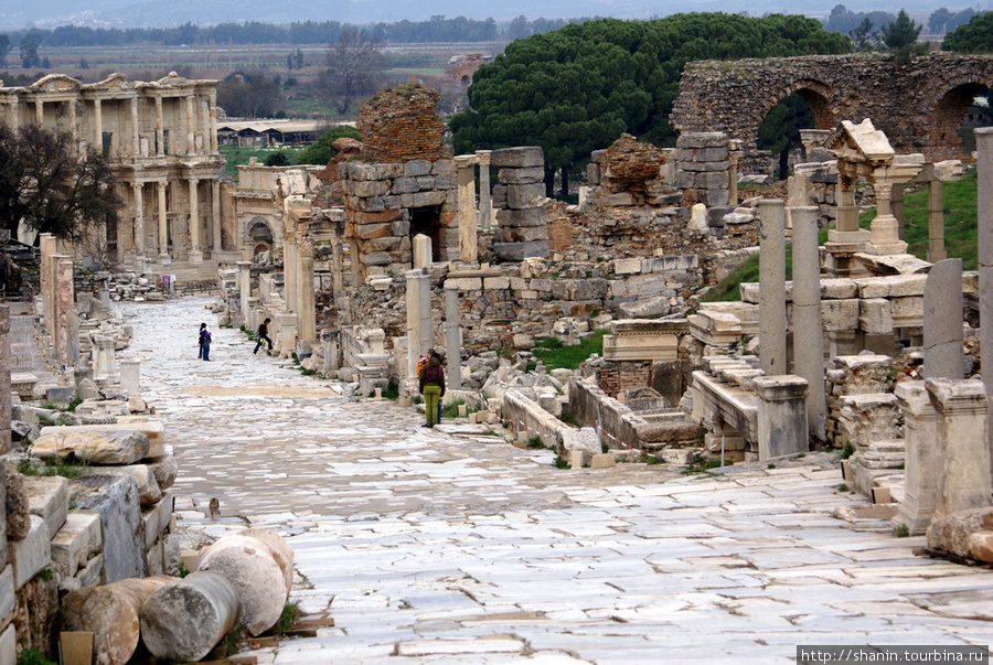 Дорога к библиотеке Цельсия Эфес античный город, Турция