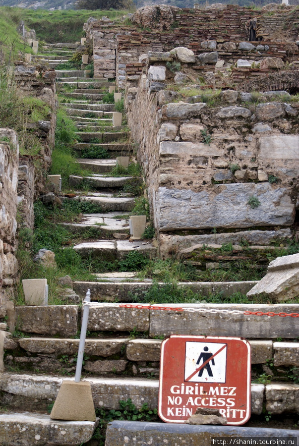 Вход запрещен Эфес античный город, Турция