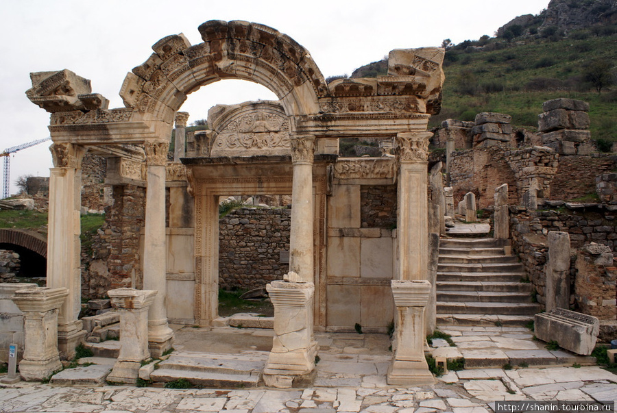 Руины в Эфесе Эфес античный город, Турция