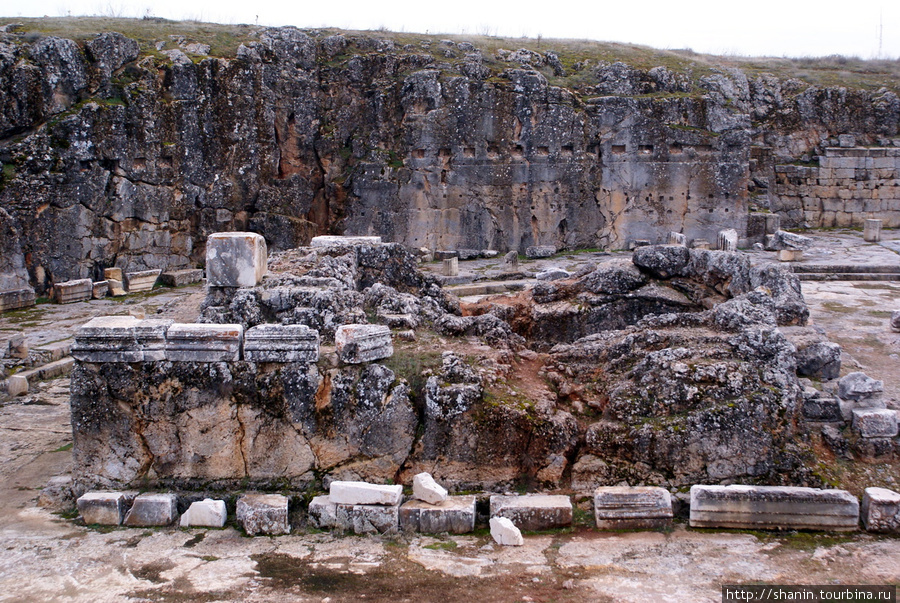 Храм Августа в Антиох ад Писидиам Ялвач, Турция