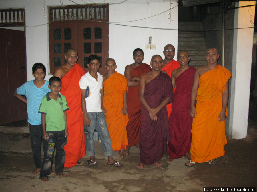 В монастыре Анурадхапуры Шри-Ланка