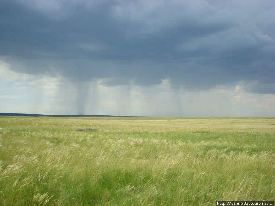 Где-то дождик... Оренбургская область, Россия
