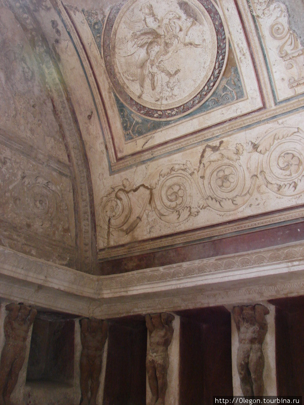 Уцелевшая баня Помпеи, Италия