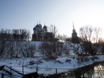 Вид на Кремль с плавучего мостика.