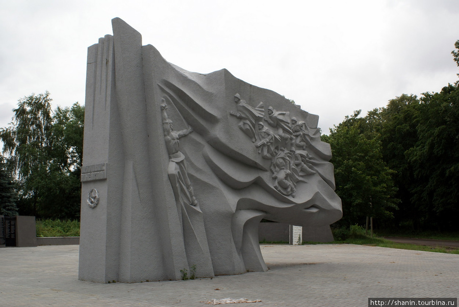 Памятник на окраине Гурьевска Гурьевск, Россия