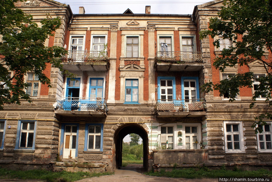 Дом с аркой в Гусеве Гусев, Россия