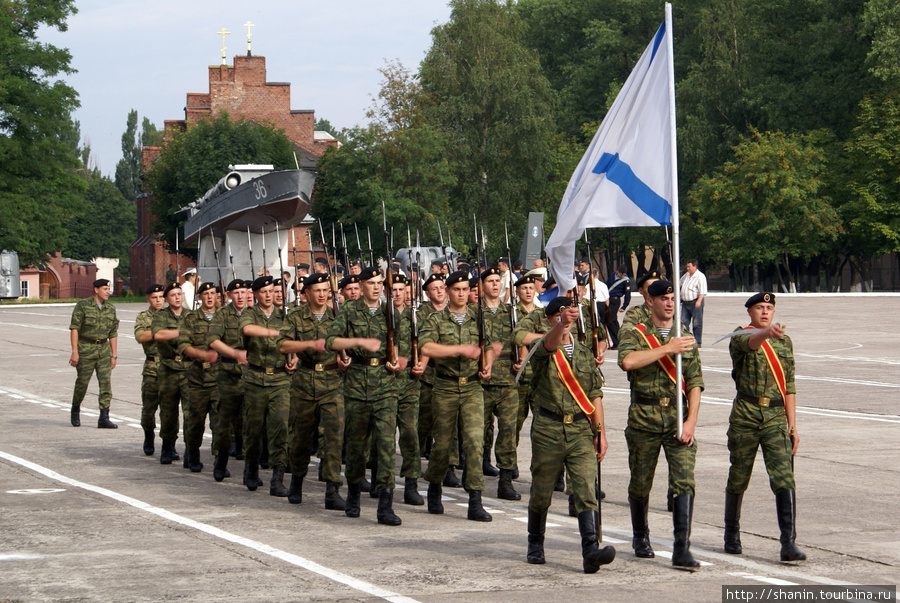 Морская пехота с андреевским флагом Балтийск, Россия
