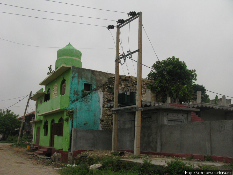 мечеть, разрушенная в войну Джафна, Шри-Ланка