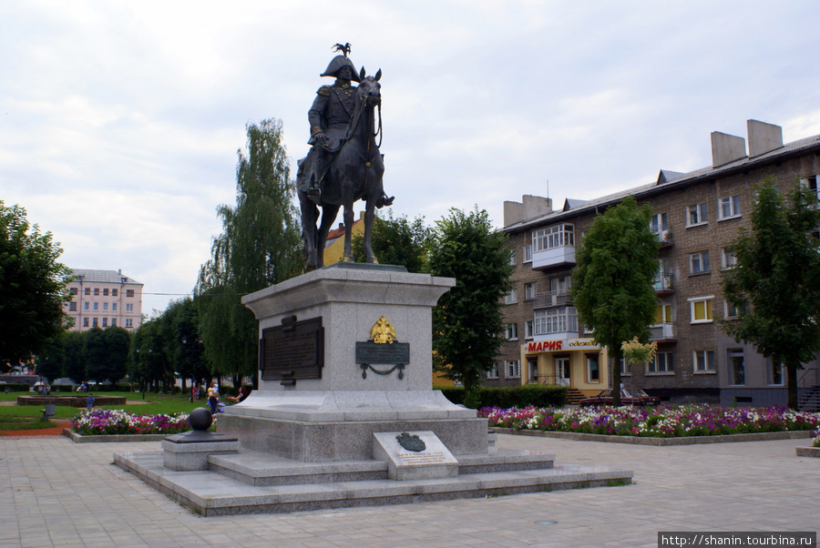 Памятник Барклаю-де-Толли в Черняховске Черняховск, Россия