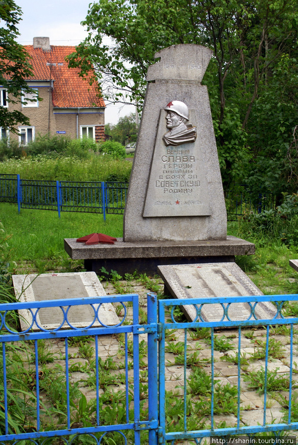 Памятник советским солдатам у конезавода в Черняховске Черняховск, Россия