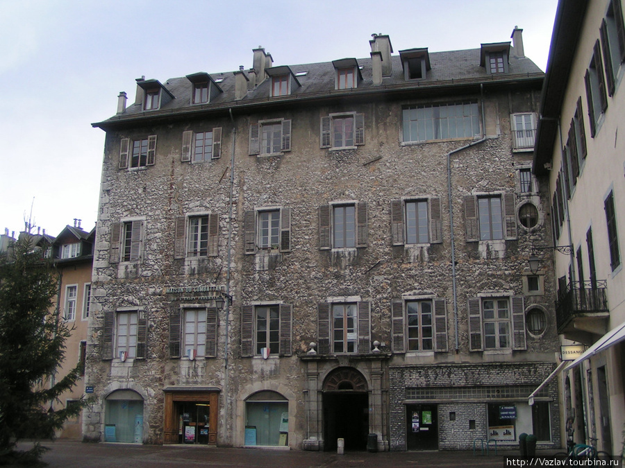 Заслуженное здание Шамбери, Франция