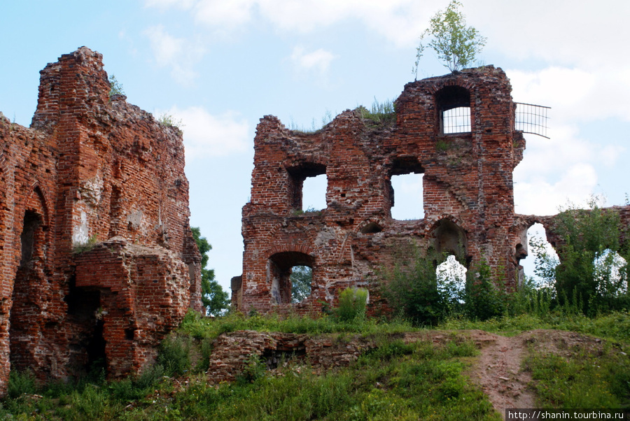 Руины в Немане Неман, Россия