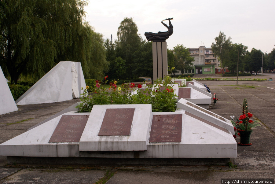 Монумент советским солдатам в Нестерове Нестеров, Россия