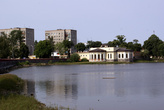 На берегу озера в Калининграде