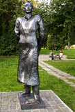 Памятник Лермонтову на острове Канта в Калининграде