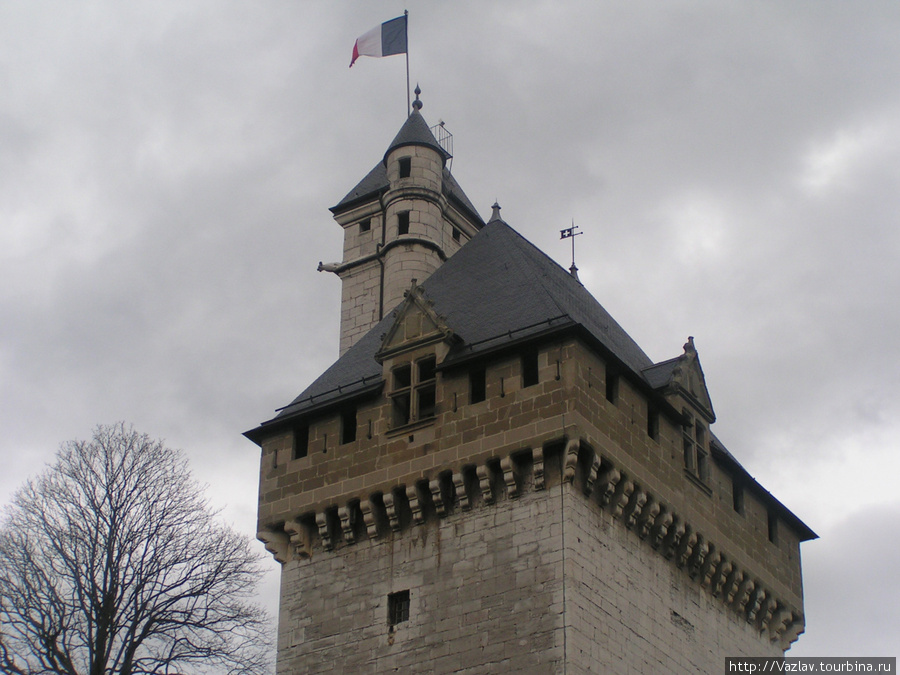 Замок герцогов Савойских / Chateau des ducs de Savoie