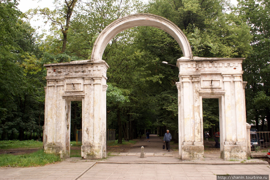 Ворота городского парка в Советске Советск, Россия
