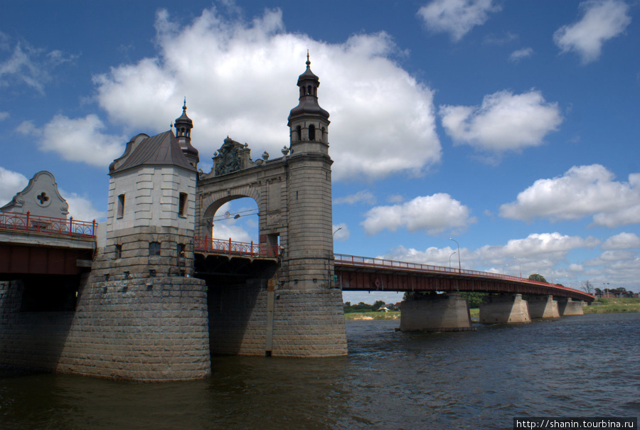 Мост королевы Луизы в Советске. На противоположном берегу уже Литва Советск, Россия