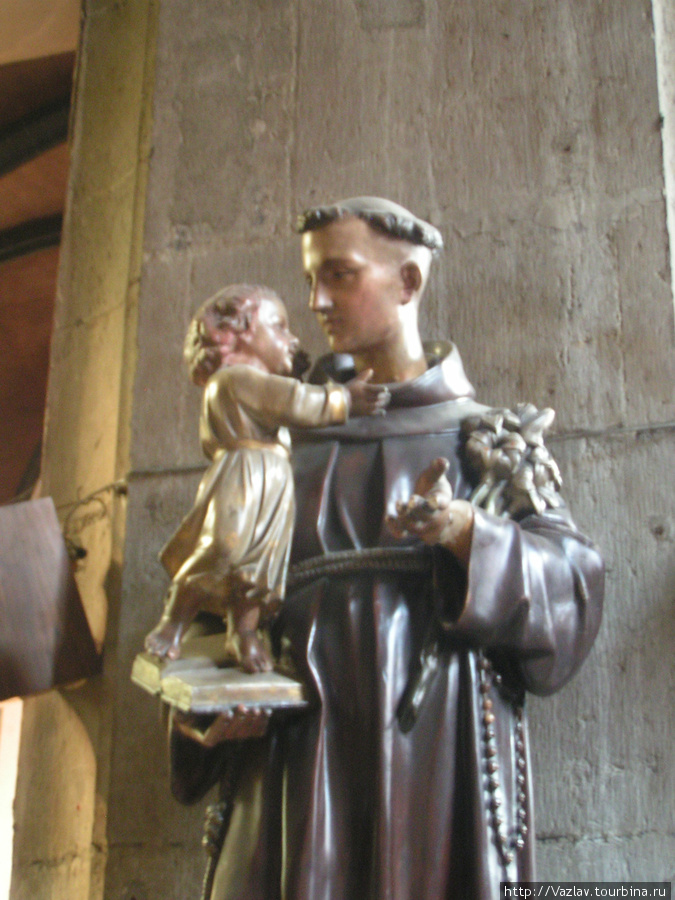Статуя святого Антония Анси, Франция