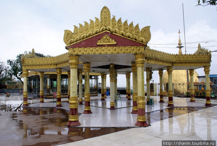 Монастырь после дождя Кийякдо, Мьянма