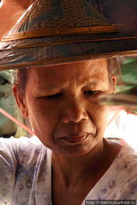 Женщина Мьянма