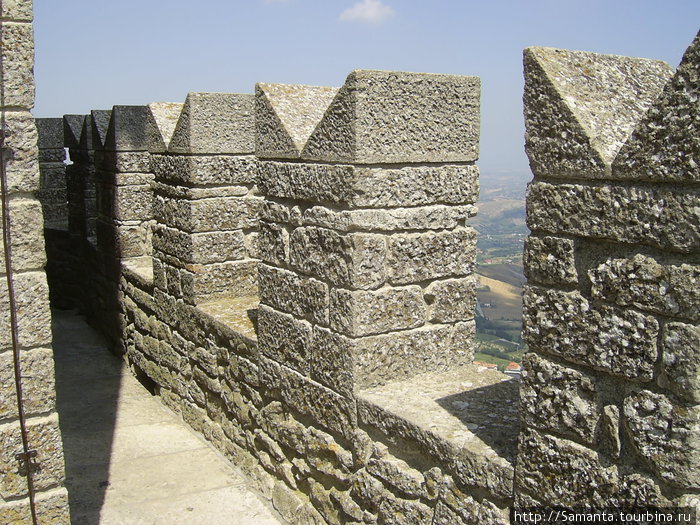 Ласточкины хвосты замка Сан-Марино, Сан-Марино