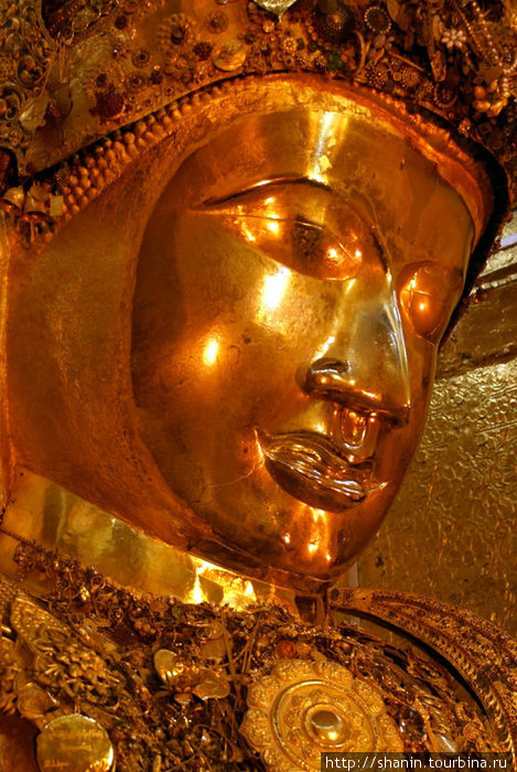 Лоцо золотого Будды Мандалай, Мьянма