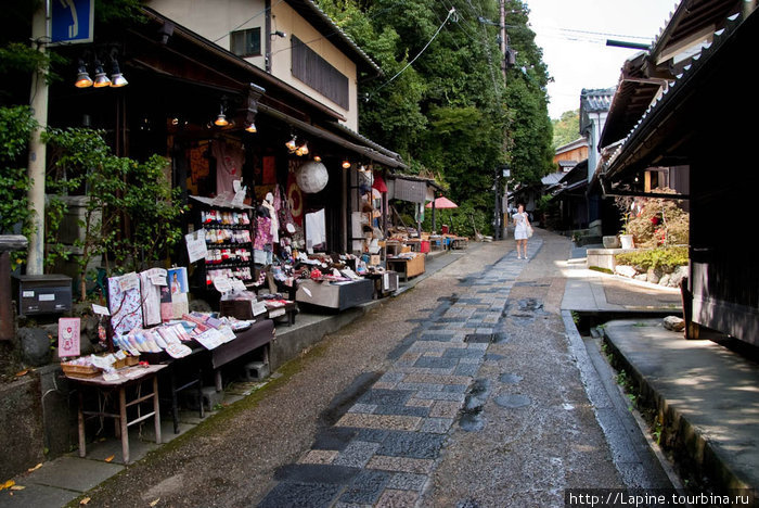 Улочка в Адасино Киото, Япония