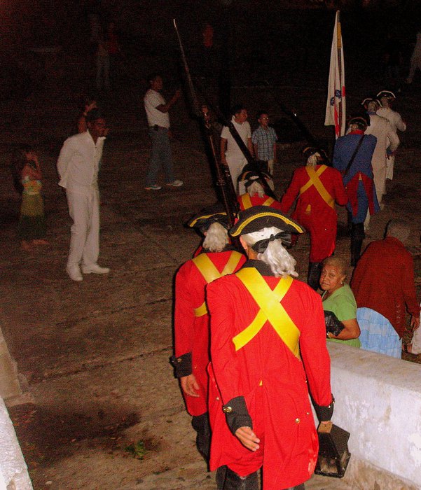 Церемония пушечного выстрела  XVIII столетия Гавана, Куба