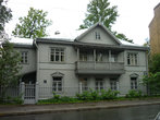 Деревянный дом 19 века на Петроградской, он же — музей Авангарда